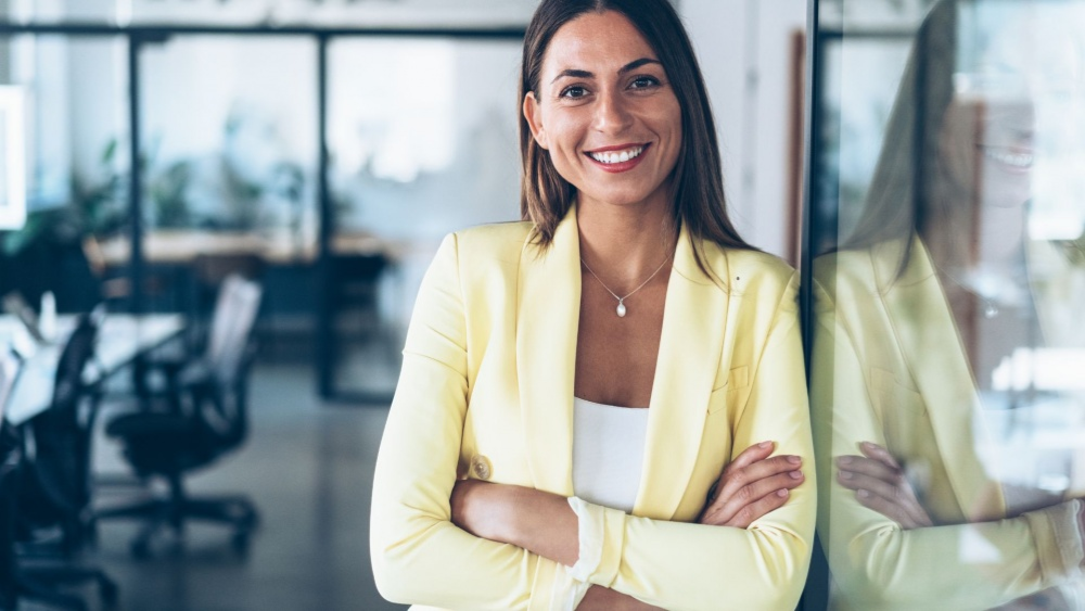 Learn the power of good and bad body language, how it affects communication, and ways to use non-verbal cues to your advantage! Decode the signs and sharpen your body language game!