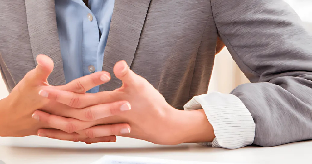 Master Your Body Language During an Interview With These Simple Tips 3 Master body language during an interview with tips on posture, eye contact, gestures, and more to make a confident, positive impression and land the job.